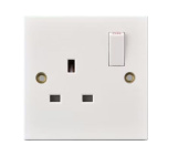 (image for) STATUS 1 GANG SWITCHED WALL SOCKET